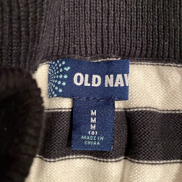 Old Navy Knit Skirt with Hearts - Picture 4 of 5